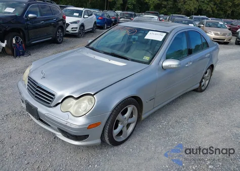 2006 Mercedes-Benz C 230 Sport z USA, uszkodzony, nr VIN WDBRF52H26F751918